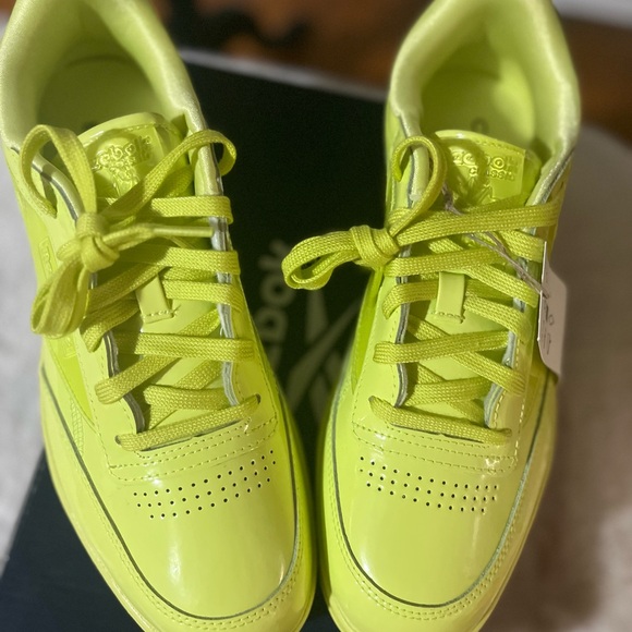COPY - NWT/Reebok x CARDI B Classic Coated Club C High Vis Green Shiny PATENT W… - Picture 5 of 6